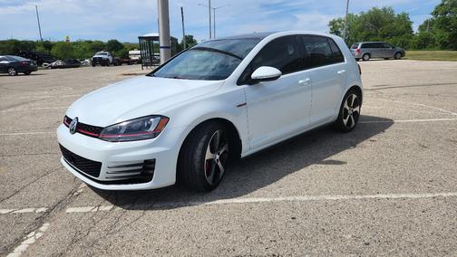 White 2017 Volkswagen Golf GTI Autobahn 4-Door