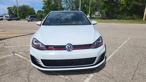 White 2017 Volkswagen Golf GTI Autobahn 4-Door