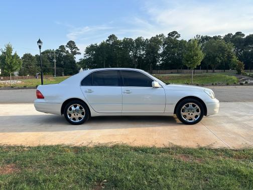 2001 Lexus LS 430 Base