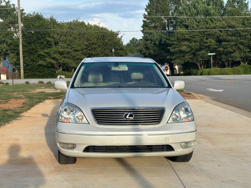 2001 Lexus LS 430 Base