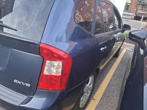 Blue 2008 Kia Rondo EX