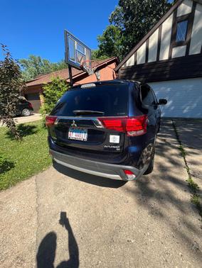 Black 2016 Mitsubishi Outlander SE