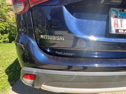 Black 2016 Mitsubishi Outlander SE