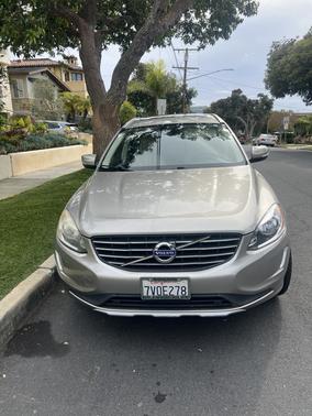 2016 Volvo XC60 T6 Drive-E