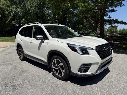 White 2022 Subaru Forester Touring