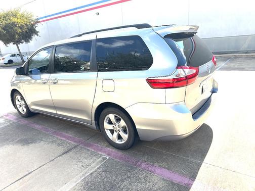 Silver 2017 Toyota Sienna LE