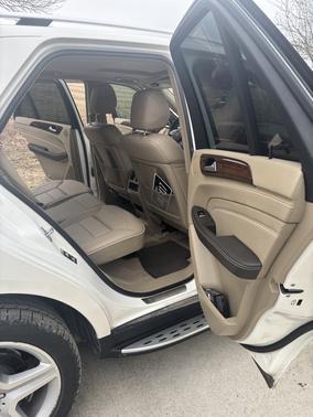 White 2013 Mercedes-Benz M-Class ML 550 4MATIC
