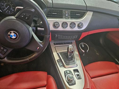 Black 2014 BMW Z4 sDrive35i