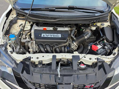 White 2015 Honda Civic Si