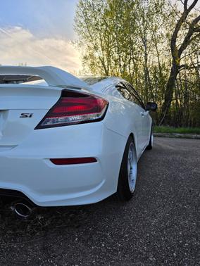 White 2015 Honda Civic Si