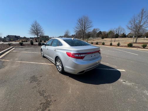 2012 Hyundai Azera Base