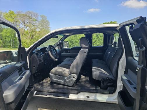 White 2014 Ford F-150 XL