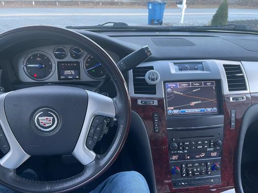 2013 Cadillac Escalade Premium