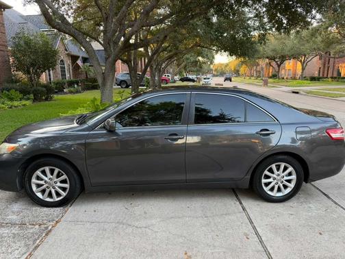 2010 Toyota Camry XLE