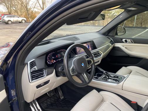 Photo 4 of 6 of 2019 BMW X5 xDrive40i