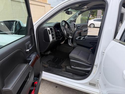 White 2017 GMC Sierra 1500 SLE