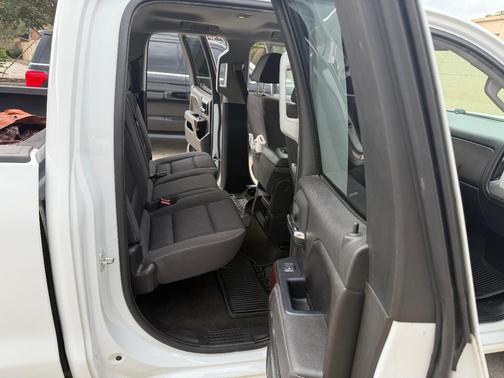 White 2017 GMC Sierra 1500 SLE
