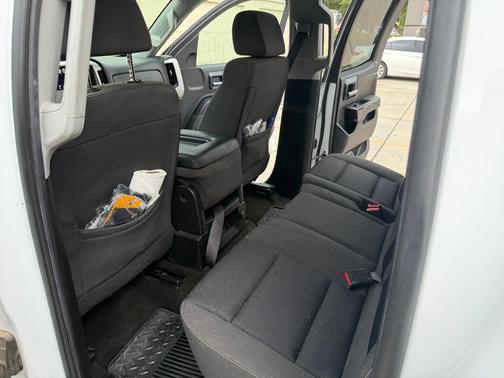 White 2017 GMC Sierra 1500 SLE