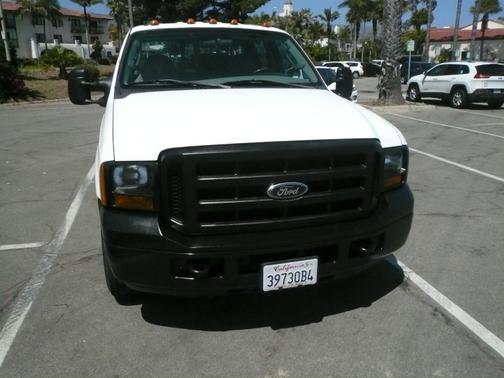 2005 Ford F-350 XL Crew Cab Super Duty