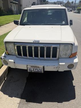 White 2010 Jeep Commander Sport