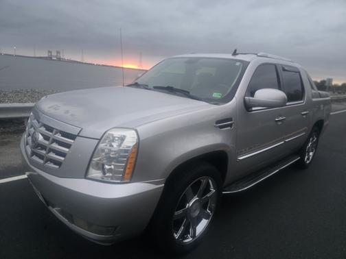 2011 Cadillac Escalade EXT Luxury