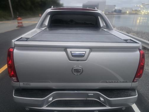 2011 Cadillac Escalade EXT Luxury