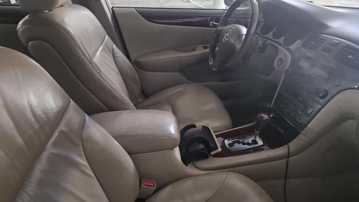 Gold 2003 Lexus ES 300 Base