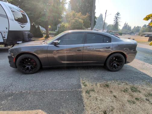 Gray 2018 Dodge Charger R/T