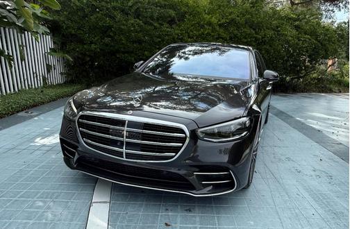 Gray 2021 Mercedes-Benz S-Class S 580 4MATIC