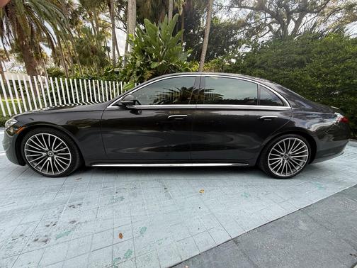Gray 2021 Mercedes-Benz S-Class S 580 4MATIC