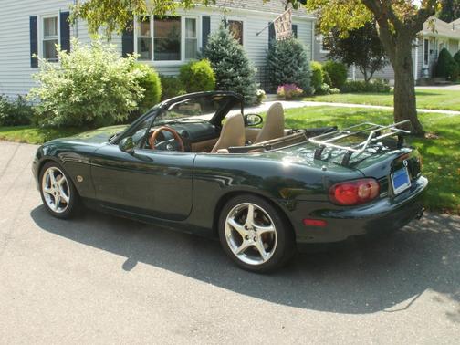 Green 2001 Mazda MX-5 Miata SE