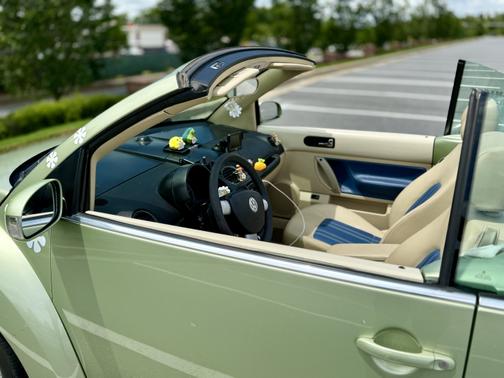 2008 Volkswagen New Beetle S