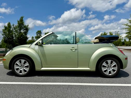 2008 Volkswagen New Beetle S
