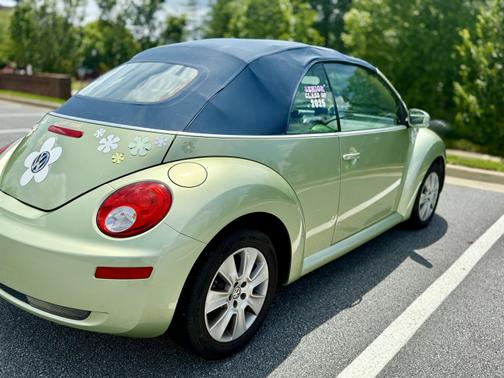 2008 Volkswagen New Beetle S
