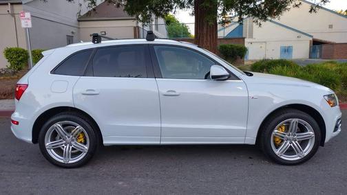 White 2012 Audi Q5 3.2 Prestige