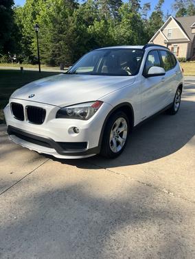 White 2015 BMW X1 sDrive28i