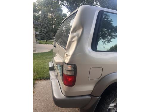2002 Isuzu Trooper LS