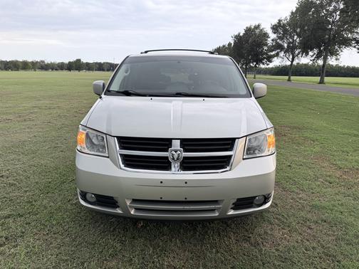 Silver 2010 Dodge Grand Caravan SXT