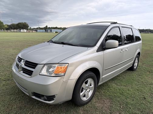 Silver 2010 Dodge Grand Caravan SXT