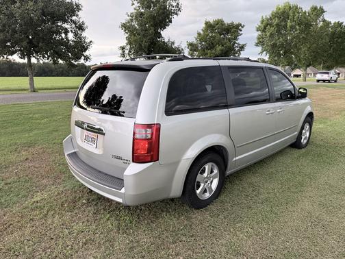 Silver 2010 Dodge Grand Caravan SXT