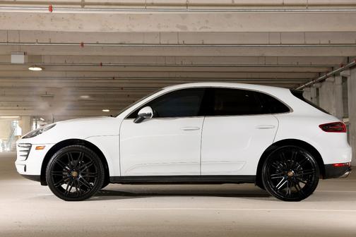 White 2016 Porsche Macan Macan S