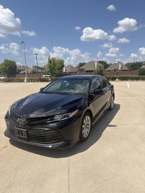 Black 2019 Toyota Camry LE