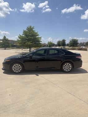 Black 2019 Toyota Camry LE
