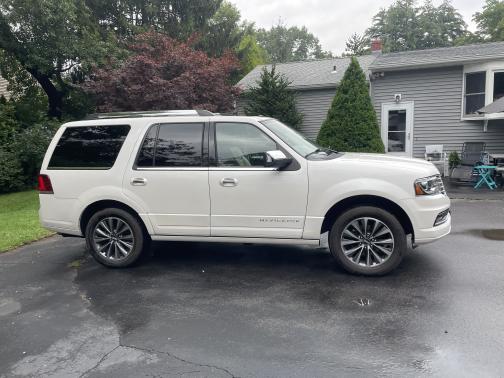 2016 Lincoln Navigator Select