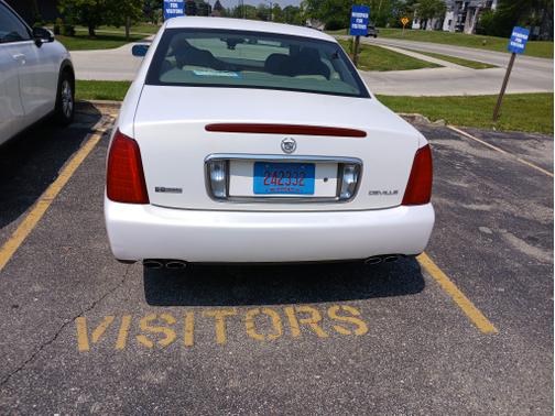 2004 Cadillac DeVille Base