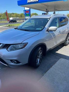 Silver 2014 Nissan Rogue SL