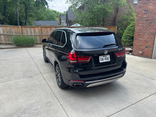 Black 2018 BMW X5 sDrive35i