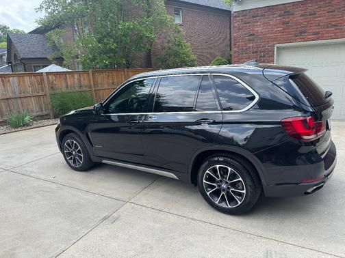 Black 2018 BMW X5 sDrive35i