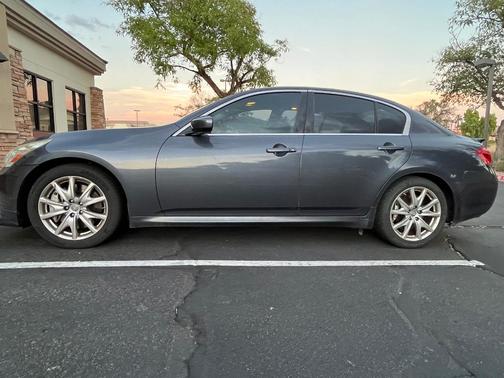 Gray 2009 INFINITI G37 S Sport