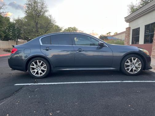 Gray 2009 INFINITI G37 S Sport